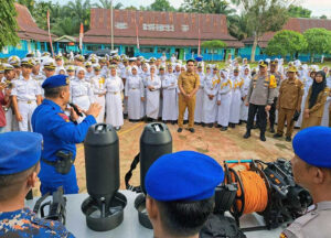 Goes to School di SMKN 1 Tanjab Timur, Satpolairud Polres Tanjabtim Kenalkan Peralatan SAR