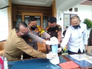 Kajari Tanjab Barat Blender Barang Bukti 400 Gram Sabu Tindak Pidana Inkrah.