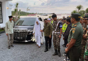 Habib Luthfi Hadiri Maulid Akbar Harlah 1 Abad NU di Ponpes Sholeh Al-Mubarok Gemuruh
