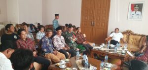 H. Aspan beri Waktu 3 bulan kepada Kelompok Tani Madu Bengkal Lengkapi Legalitas