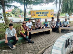 Serap Aspirasi Terkait Kamtibmas, Kapolres Tebo Jum’at Curhat Bersama Warga Simpang Lima Muara Tebo