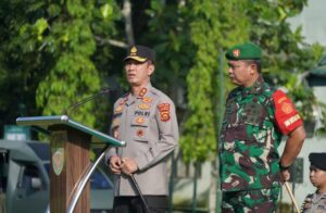 Presiden Jokowi Berkunjung Ke Jambi, Kapolda Jambi Bersama Danrem 042/Gapu Pimpin Apel Gabungan