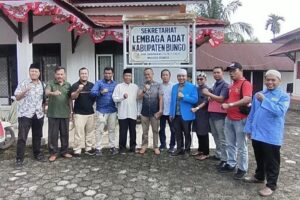 Lapor Ke LAM, Anak Negeri Antar Tando Patuh Dan Remaja Masjid Nyatakan Sikap Tolak Tempat Hiburan Malam Di Bungo