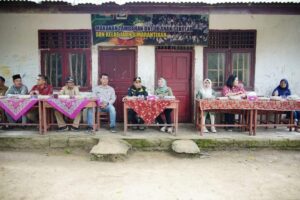 H. Aspan Silaturahmi Dengan Warga Talang Mamak