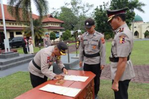 Kapolres Pimpin Apel Serah Terima Jabatan