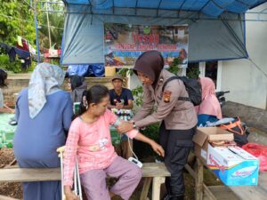 Siaga Bencana Banjir: Si Dokkes Polres Tebo Pastikan Kesehatan Personel dan Masyarakat Terjaga