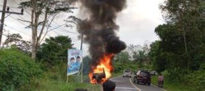 Mobil Katana Terbakar, Diduga Milik Pelangsir Minyak BBM Bersubsidi