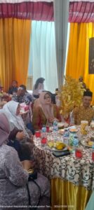 Calon Bupati Kabupaten Tanjung Jabung Timur Dillah Hikma Sari.ST.Di Sambut Meriah Di Menhul  Dalam Acara Syukuran Anggota DPRD Samsir