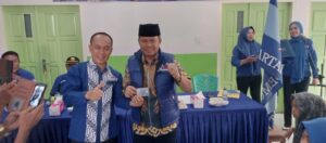 Nazar Efendi Resmi Berbaju Berlogo Bintang Merci