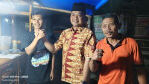 Serap Masukan, Agus-Nazar Temui PKL di simpang Blok E