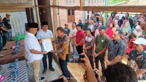 Siap Berjuang Untuk ARB-Nazar, Ratusan Tim Pemenangan Didesa Lubuk Mandarsah Dikukuhkan