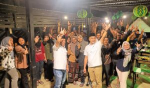 Diskusi Santai Bersama Para Melenial , Agus-Nazar Sampaikan Program Unggulan Tebo Maju