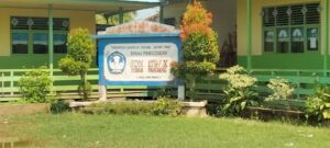 Kepsek SDN 179/X Nipah Panjang Membantah Adanya Larang Berjualan  Diaera Sekolah