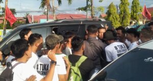 Sejumlah Mahasiswa Bungo Orasikan Tuka (Ganti) Gubernur