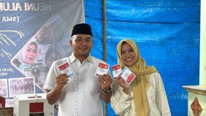 Agus Rubiyanto Gunakan Hak Pilih Di TPS 7 Kelurahan Wirotho Agung