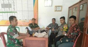 Pelihara Sinergritas, Serka Efekno Silaturahmi Ke Kantor Desa bersama Bhabinkamtibmas
