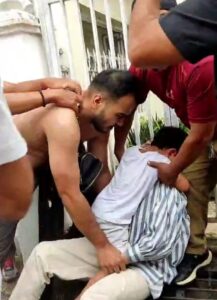 Histeris Dokter Gigi di Muaro Jambi Saat Pertahankan Anaknya Direbut Suami