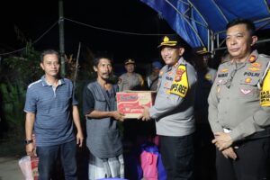 Kapolres Tanjung Jabung Timur Beserta Jajaran Kujungi Lokasi Kebakaran Sadu