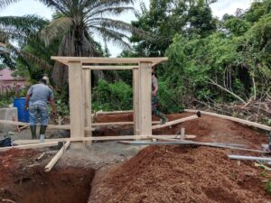 Satgas TMMD ke-123, Kodim 0416/Bute Bangun MCK di MI Nurul Falah