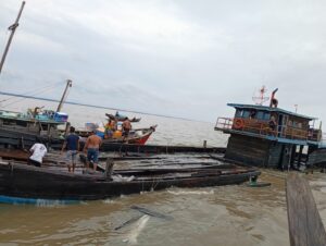 Akibat Cuaca Buruk Kapal Motor Bermuatan 170 Ton Kelapa Bulat Tenggelam Diperairan Kuala Simbur