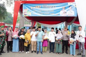 Jelang Hari Raya Idul Fitri, Bupati Tebo Agus Rubiyanto didampingi Wakil Bupati Tebo Nazar Efendi Turun ke Pasar Pantau Harga Kebutuhan Pokok