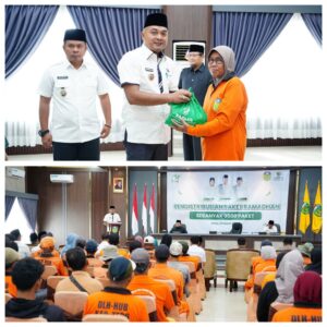 Pemkab Tebo Bersama Baznas Salurkan 3500 Paket Sembako untuk Keluarga Kurang Mampu