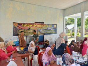 Satgas TMMD Ke-123 0416/Bute Gandeng Tim Kesehatan Gelar Penyuluhan Posbindu PTM