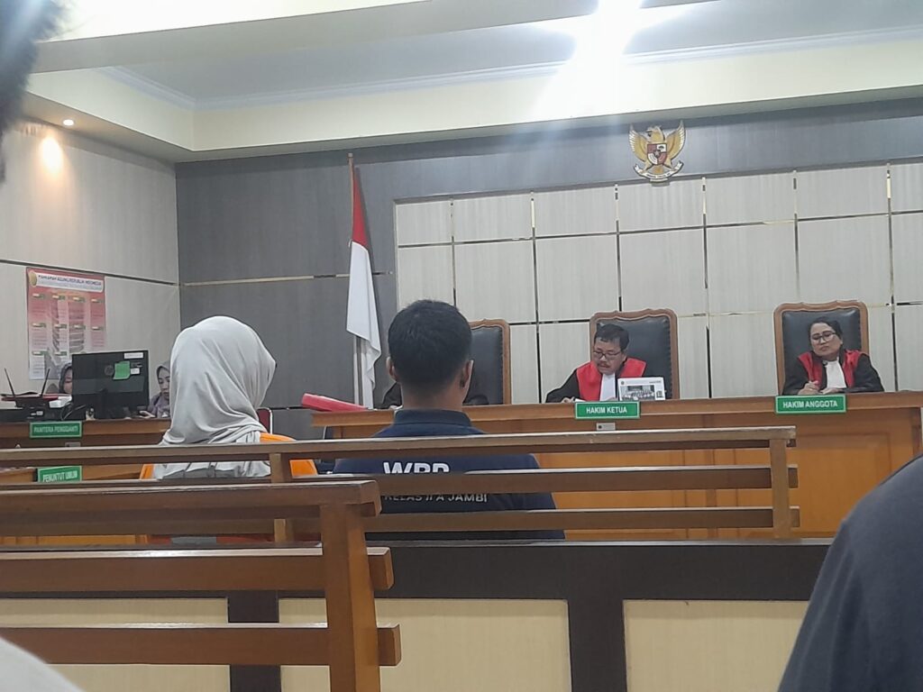 Mantan Presma Unja dan Pasangan Terdakwa Pornografi Divonis 10 Bulan Bui