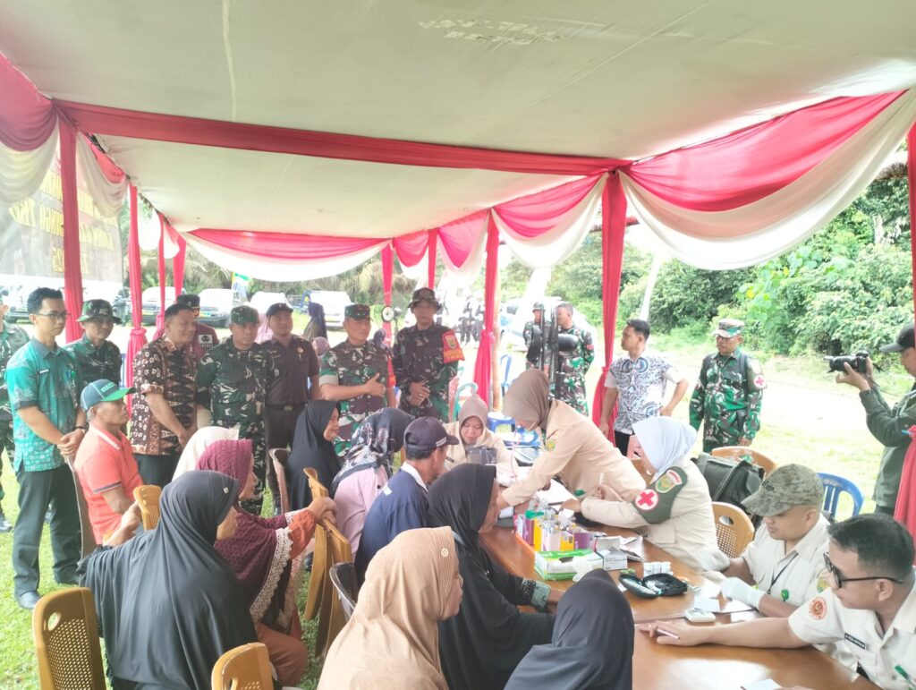 TMMD Ke-123 Resmi Ditutup, Danrem 042/Gapu Tinjau Pengobatan Gratis di Tebo