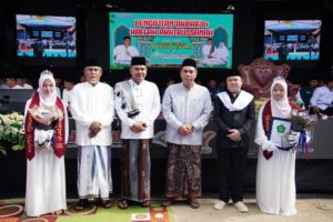 Bupati Tebo Hadiri Pengajian Akbar dan Haflah Akhirisannah Alumni ke-36 Ponpes Darul Hikam Putri