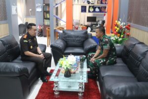 Perkuat Sinergi antar Institusi, Dandim Pungky Sambangi Kejari Bungo di Hari Pertama Dinas