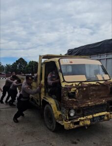 SPBU Sungai Bengkal Digerebek! 10 Kendaraan Tampa nopol dan tidak layak jalan Diamankan