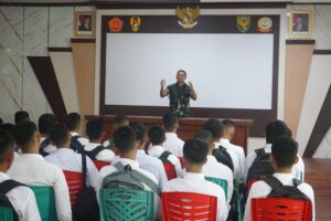 Dandim 0416/Bute Berikan Motivasi kepada Calon Prajurit TNI AD: “24 Tahun Lalu, Saya Seperti Kalian