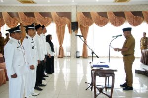 Lantik Pj. Kades dan BPD PAW, Bupati Tebo: Bangun Desa dengan Tanggung Jawab