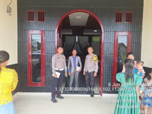 Personel Polsek Rimbo Bujang Laksanakan Pengamanan Ibadah Minggu di Gereja HKBP Wirotho Agung