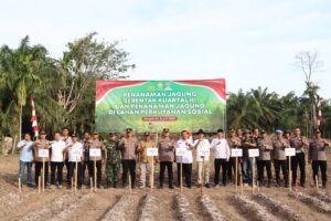 Dukung Swasembada Pangan Nasional 2025 : Polres Tebo Gelar Penanaman Jagung Serentak Kuartal III di Seluruh Wilayah Polres Tebo dan Polsek Jajaran