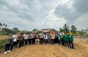 Sinergi Polisi dan Mahasiswa IAI TEBO: Tanam Jagung Serentak di Tebo