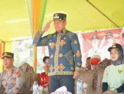 Ribuan Warga Tumpah Ruah, Pawai HUT RI ke-80 di Serai Serumpun Disemarakkan Wabup Tebo