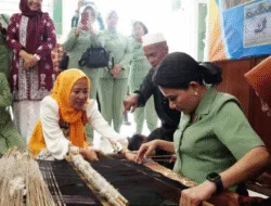 Istri Pangdam XX/TIB dan Ketua TP-PKK Tebo Apresiasi Kerajinan Lokal di Dekranasda