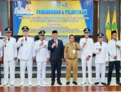 Pj Sekda Tebo Lantik Kepala Desa dan BPD PAW di Rumah Dinas Bupati
