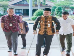 Meski Cedera, Wabup Tebo Nazar Effendi Tetap Aktif Layani Masyarakat