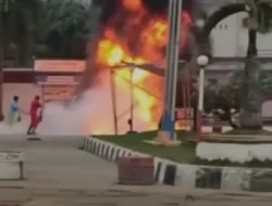 SPBU Kemantan Gempar, Dua Unit Mobil Terbakar Saat Mengantre BBM