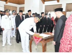 Wabup Tanjabtim Kukuhkan 96 Pejabat, Tekankan Integritas dan Kinerja