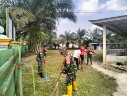 Satgas TMMD Bersama Damkar dan Warga Gelar Karya Bakti Bersihkan Fasilitas Umum