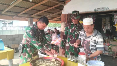 Personel Satgas TMMD Jadi Pelanggan Setia, Warung Warga Semakin Ramai