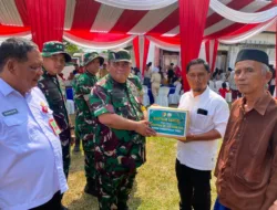 Peduli Warga Desa, Tim Wasev TMMD Ke-129 Salurkan Al-Qur’an dan Sarana Olahraga