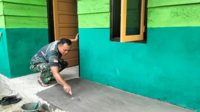 Plester dan Acian Dikerjakan, RTLH Program TMMD Ke-129 Kian Mendekati Rampung