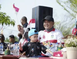 Semangat Kemerdekaan Membara, Bupati Tebo Hadiri Karnaval di Rimbo Bujang